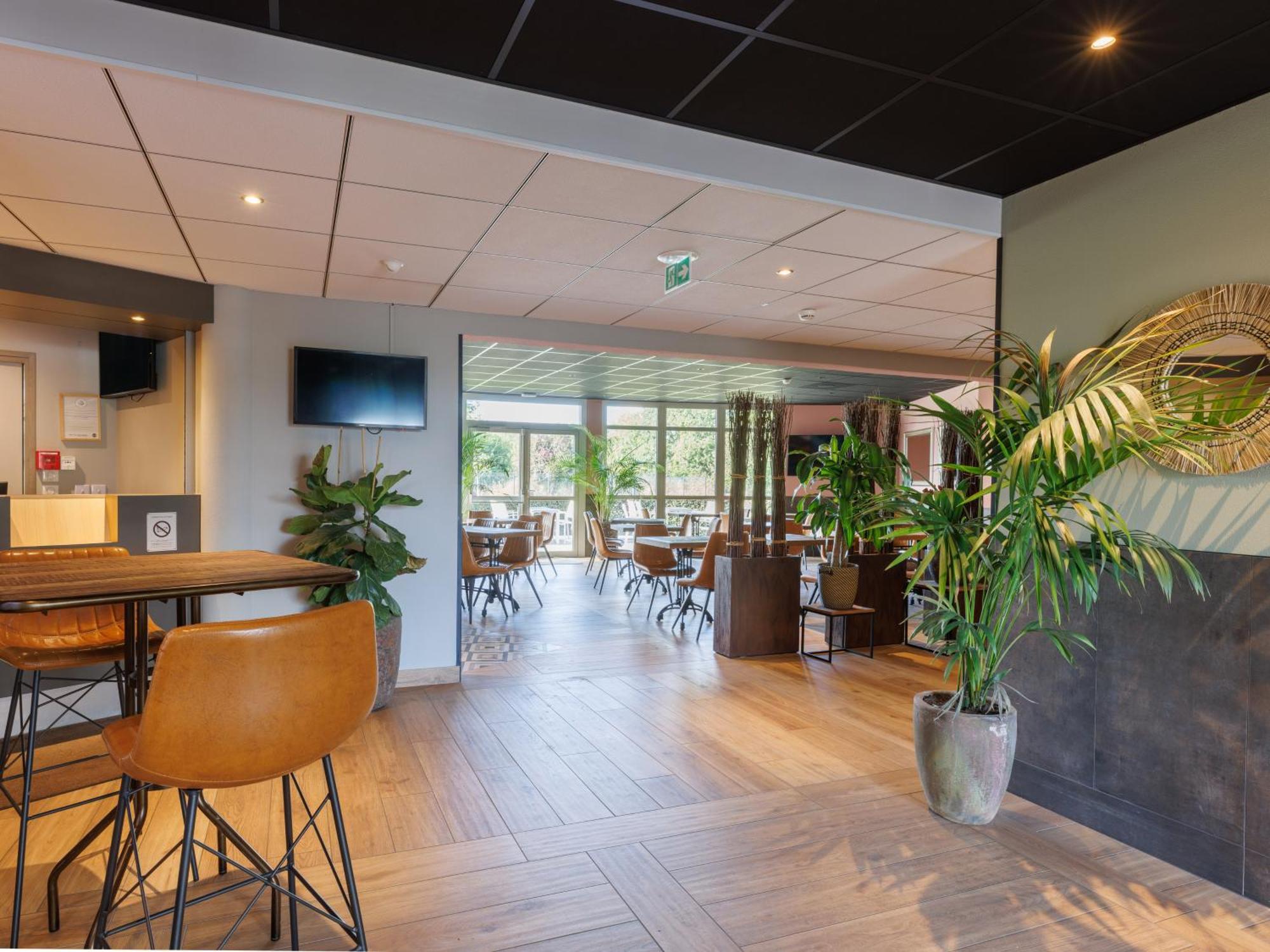 B&B Hotel Clermont-Ferrand Nord Riom Eksteriør billede