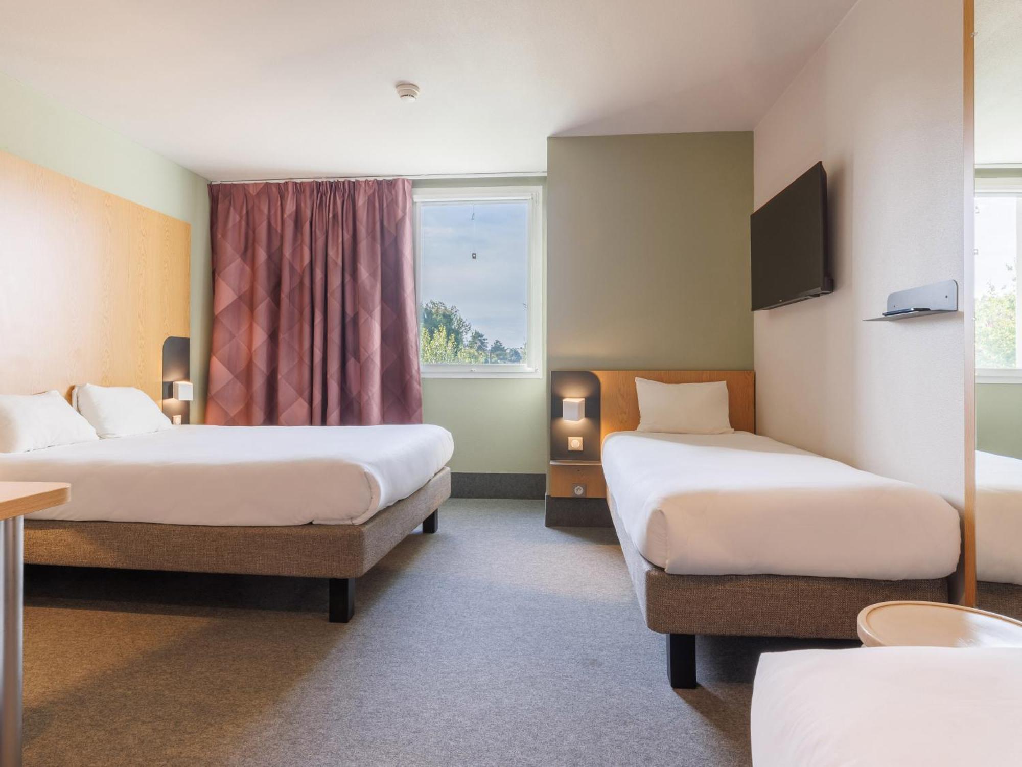 B&B Hotel Clermont-Ferrand Nord Riom Eksteriør billede