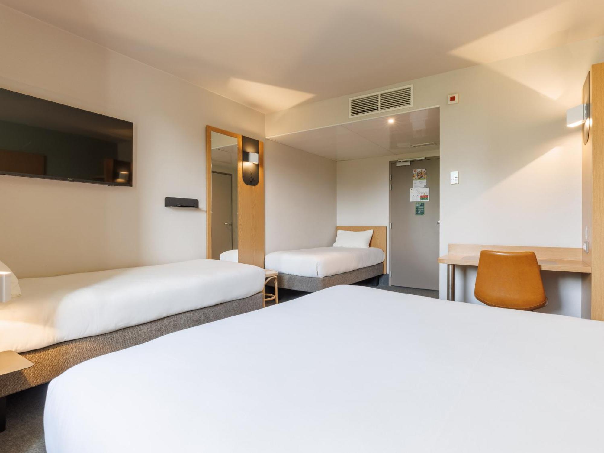 B&B Hotel Clermont-Ferrand Nord Riom Eksteriør billede